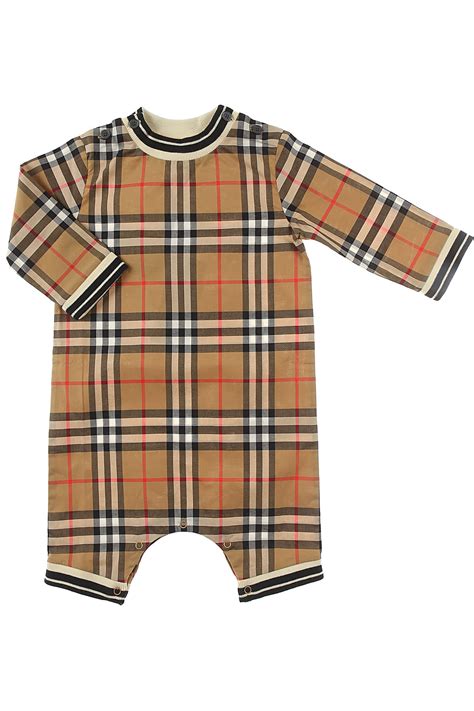 vêtement de marque bébé burberry|Burberry baby clothes.